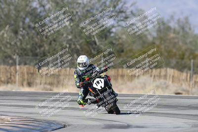 media/Dec-01-2025-Moto Forza (Mon) [[2daa91e15f]]/3-Beginner Group/Session 3 (Turn 3)/